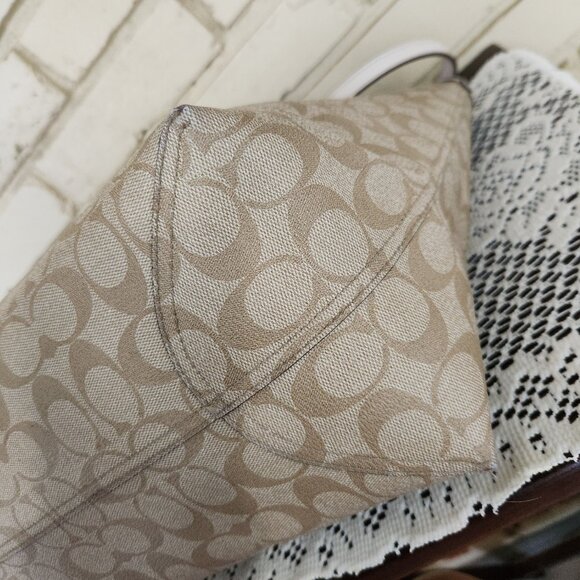 Coach Signature Khaki Shoulder Bag Purse - Picture 11 of 15